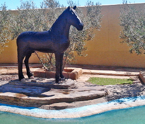Zigurat Creación | Estatua para jardín
